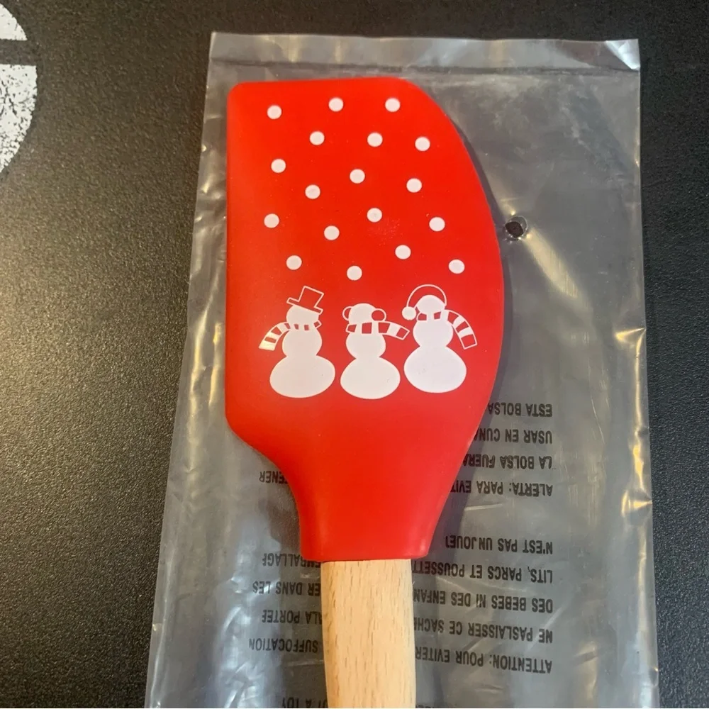 Crate & Barrel Snowmen Spatula Red Silicone with Wooden Handle Christmas NWT